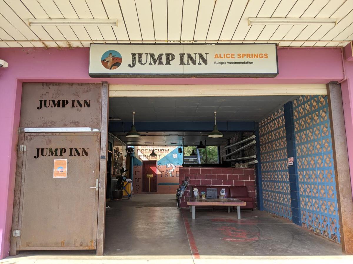 Jump Inn Alice Budget Accommodation 앨리스 스피링스 외부 사진